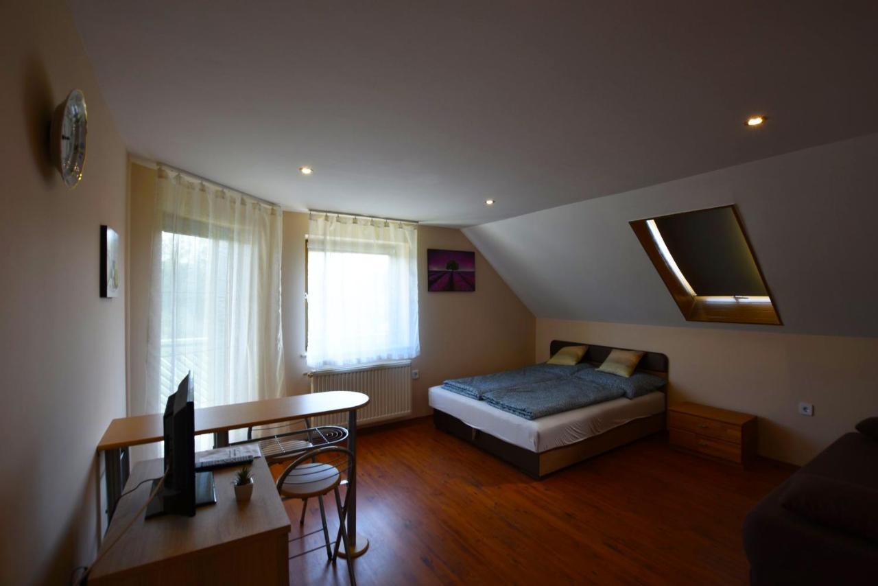 Отель Hoforras Wellness Vendeghaz Эгерсалок Экстерьер фото